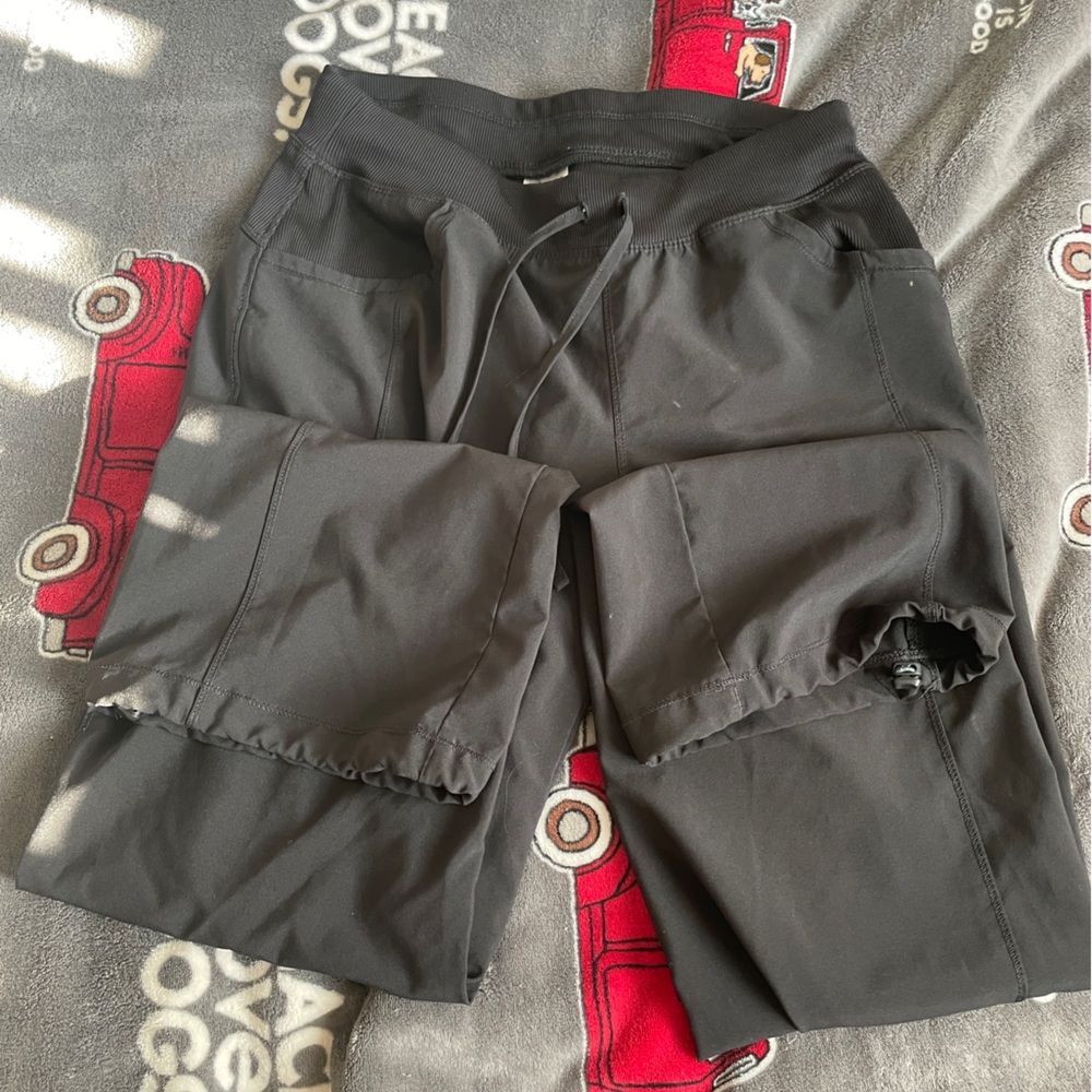 Black infinity by Cherokee scrub pants